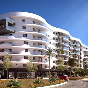 https://keyfamily-luxury-infinity-beach-golf.es-andalucia.com